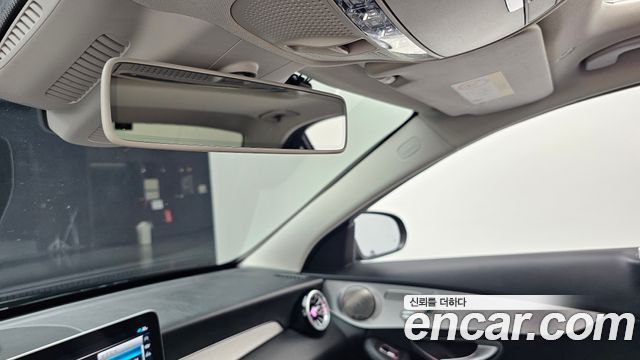 Mercedes-Benz C-Class 2020 — photo 28