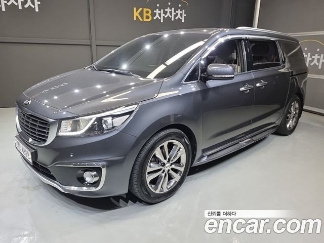 Kia Canival 2018 — photo 1
