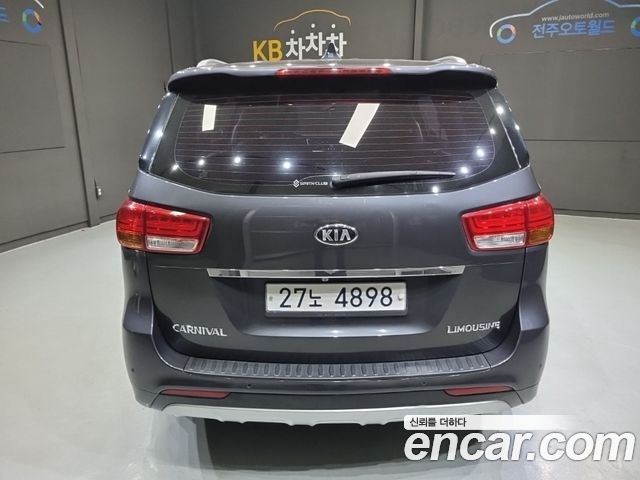 Kia Canival 2018 — photo 4