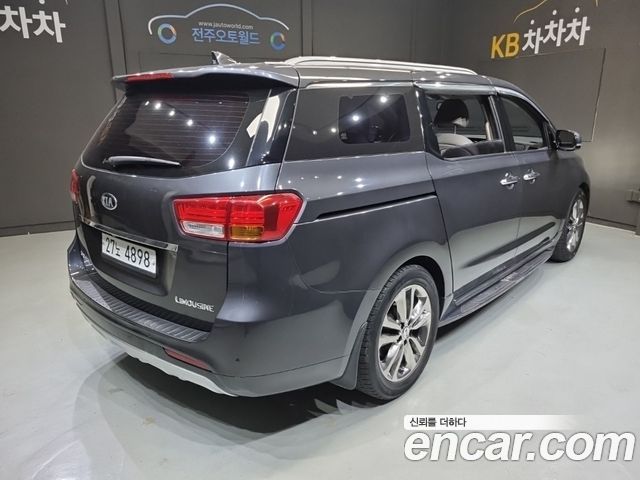 Kia Canival 2018 — photo 5