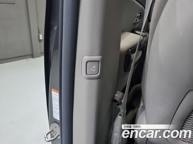 Kia Canival 2018 — photo 10