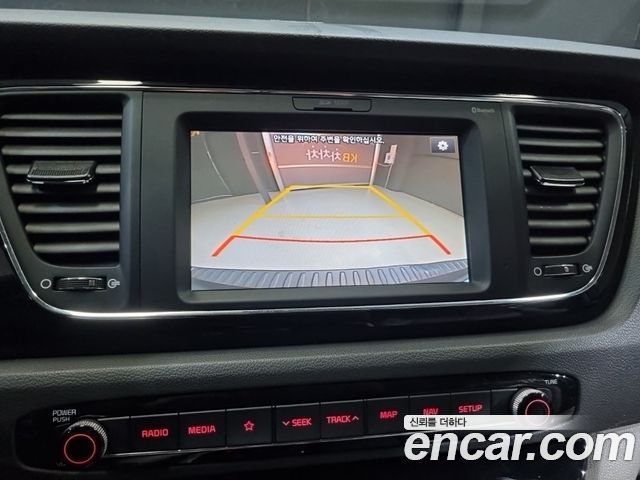 Kia Canival 2018 — photo 16
