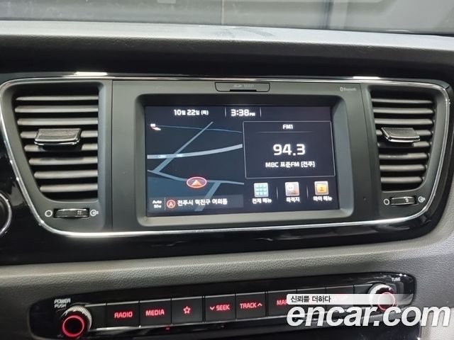 Kia Canival 2018 — photo 17
