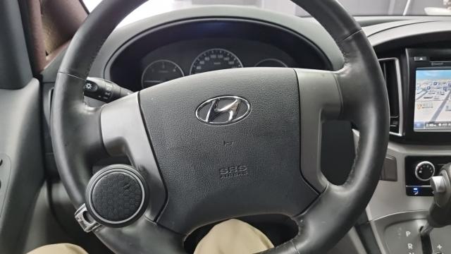 Hyundai Starex 2018 — photo 8