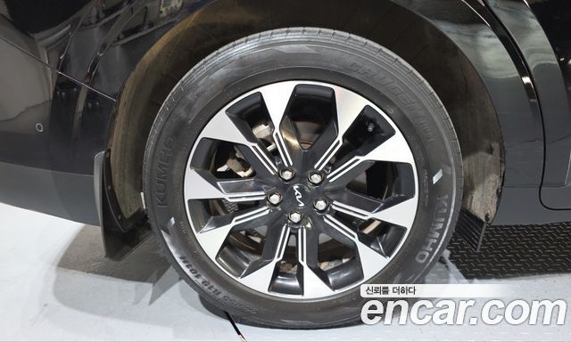 Kia Canival 2023 — photo 5