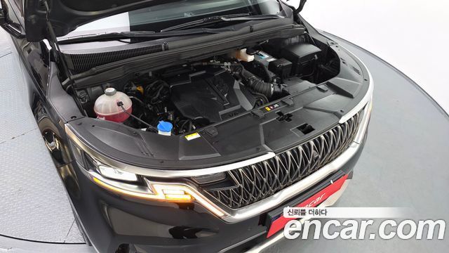 Kia Canival 2023 — photo 6