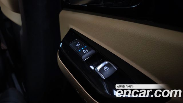 Kia Canival 2023 — photo 24