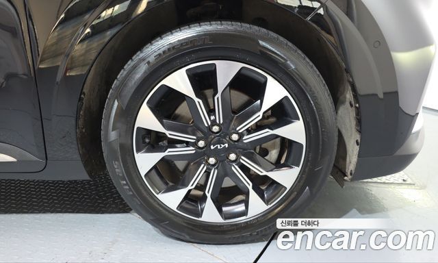 Kia Canival 2023 — photo 7