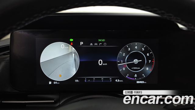 Kia Canival 2023 — photo 28
