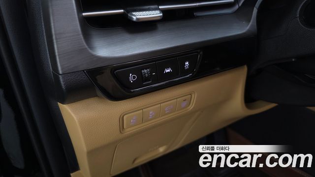 Kia Canival 2023 — photo 29