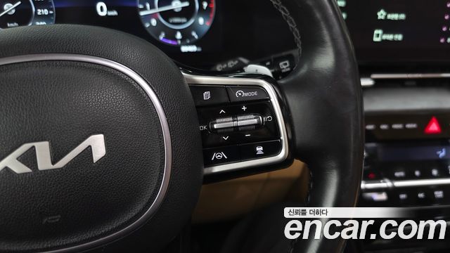 Kia Canival 2023 — photo 33