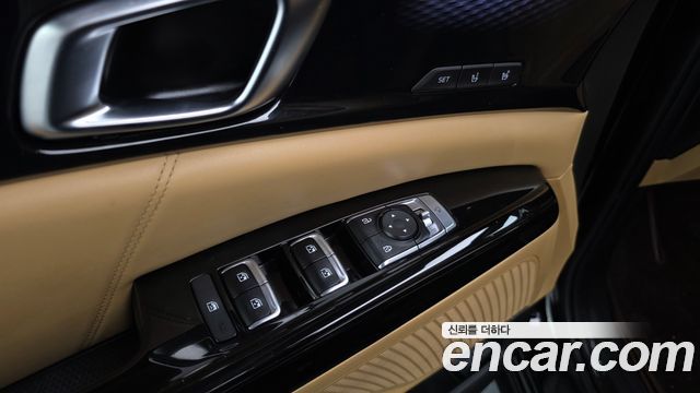 Kia Canival 2023 — photo 41