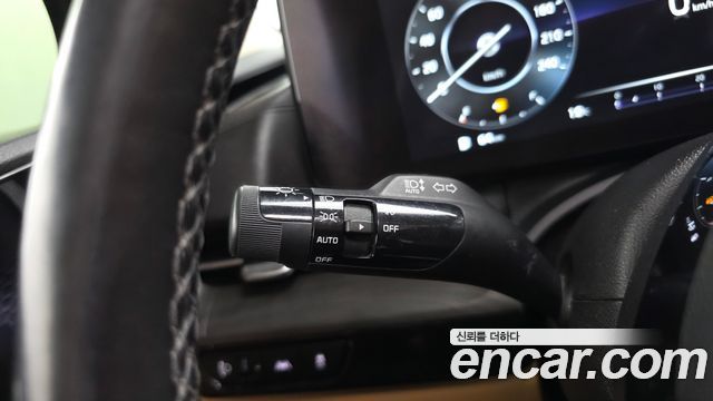 Kia Canival 2023 — photo 43