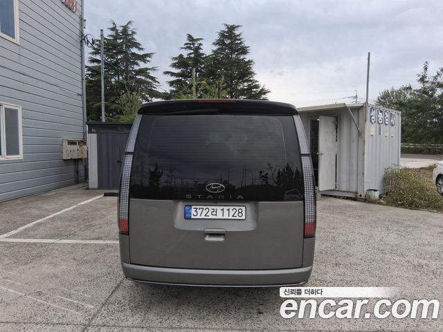 Hyundai Staria 2022 — photo 4