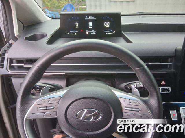 Hyundai Staria 2022 — photo 5