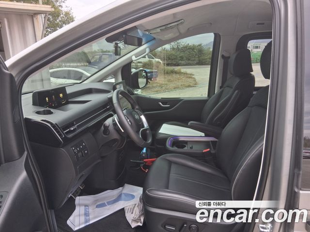 Hyundai Staria 2022 — photo 12