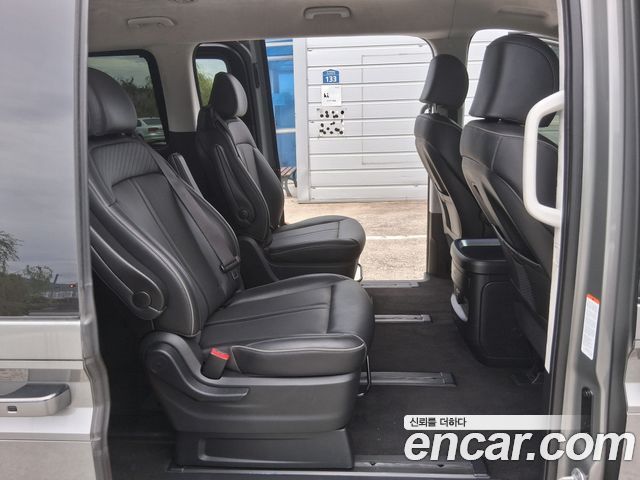 Hyundai Staria 2022 — photo 13
