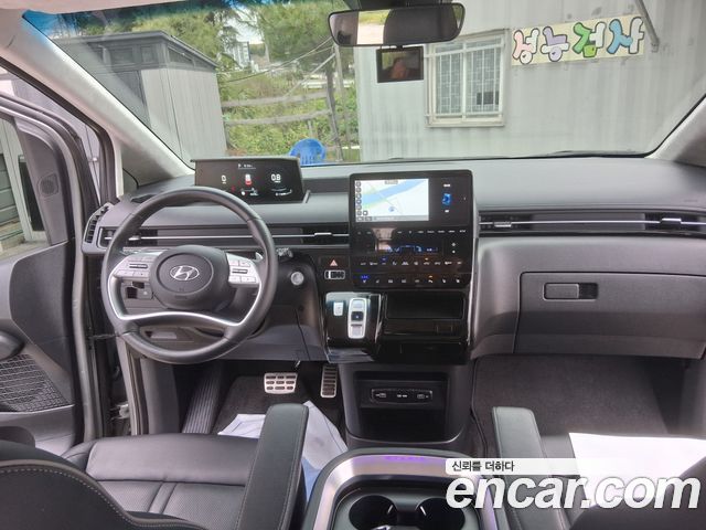 Hyundai Staria 2022 — photo 17