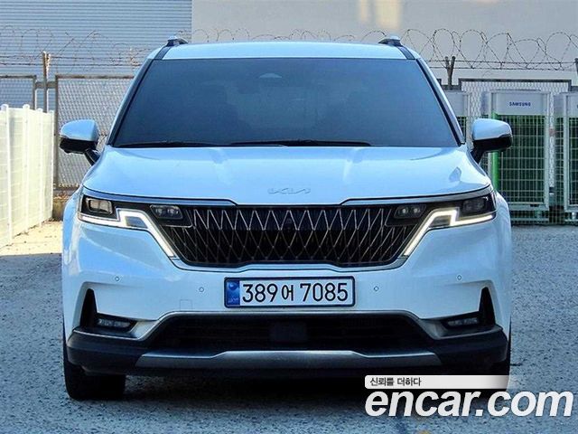 Kia Canival 2023 — photo 1