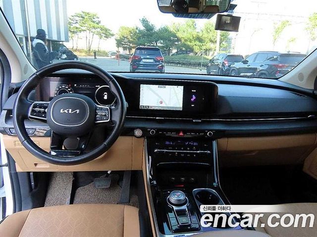 Kia Canival 2023 — photo 10