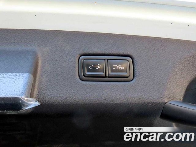 Kia Canival 2023 — photo 17