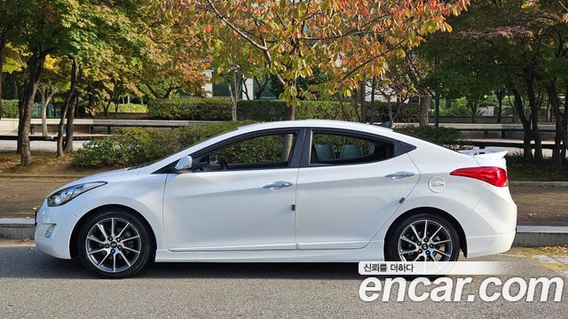 Hyundai AVANTE 2012 — photo 6