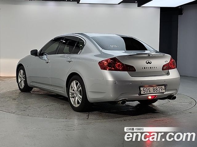 Infiniti G 2011 — photo 3