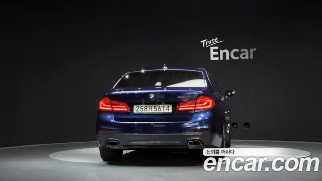 BMW 5-Series 2020 — photo 4