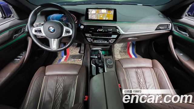 BMW 5-Series 2020 — photo 10