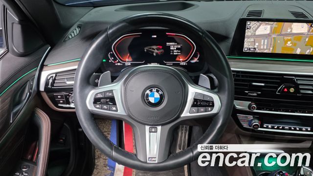 BMW 5-Series 2020 — photo 19