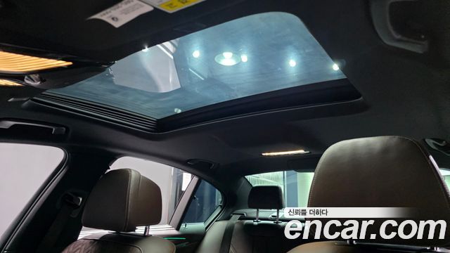 BMW 5-Series 2020 — photo 24