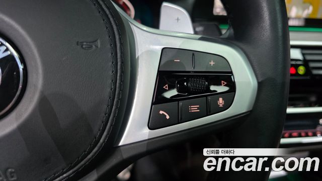 BMW 5-Series 2020 — photo 32