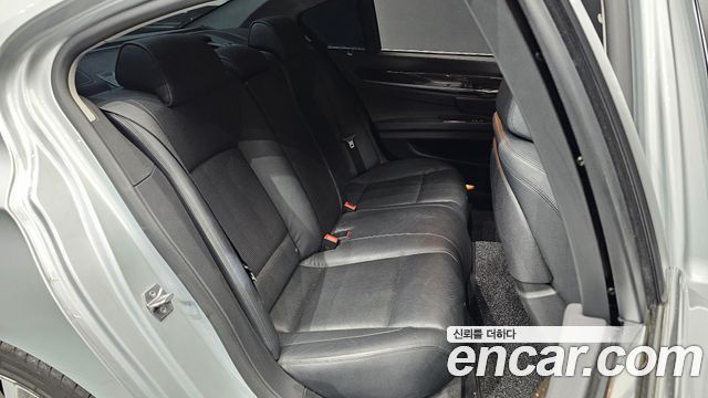 BMW 7-Series 2014 — photo 17