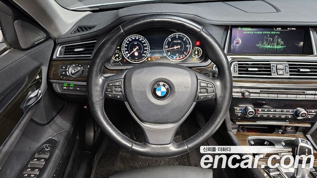 BMW 7-Series 2014 — photo 19
