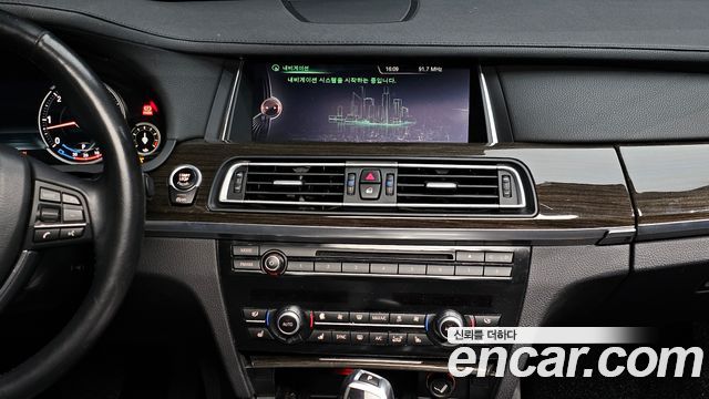 BMW 7-Series 2014 — photo 20