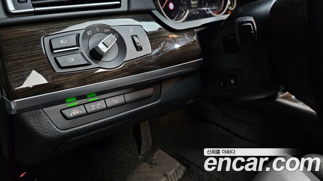 BMW 7-Series 2014 — photo 22