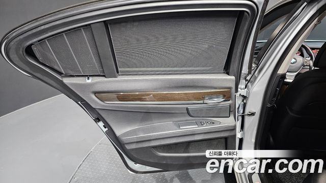 BMW 7-Series 2014 — photo 15