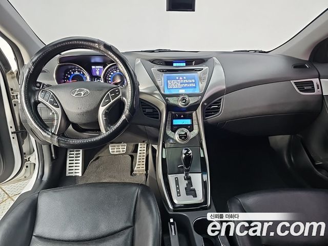 Hyundai AVANTE 2013 — photo 5