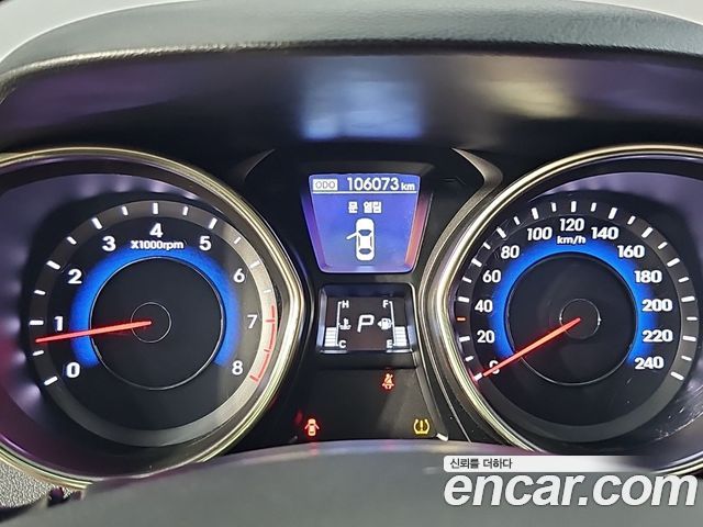 Hyundai AVANTE 2013 — photo 7