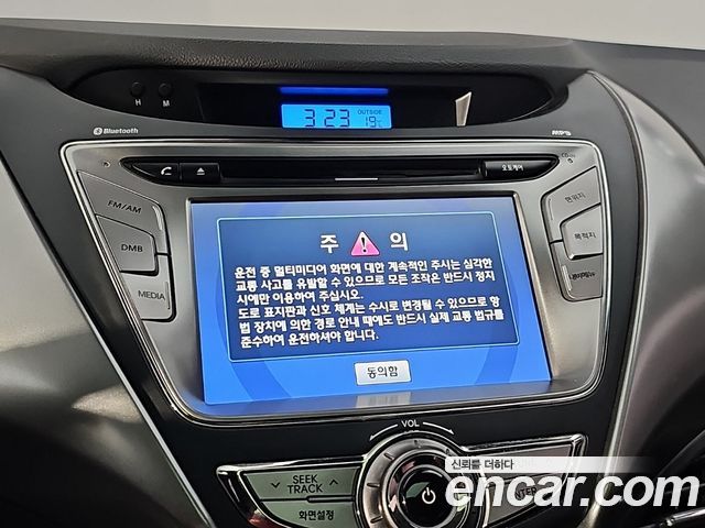 Hyundai AVANTE 2013 — photo 14