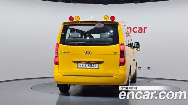 Hyundai Starex 2017 — photo 4