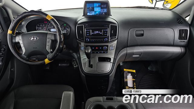 Hyundai Starex 2017 — photo 10