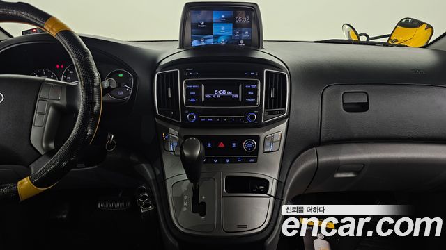 Hyundai Starex 2017 — photo 20