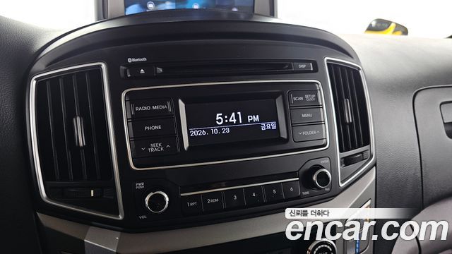 Hyundai Starex 2017 — photo 23