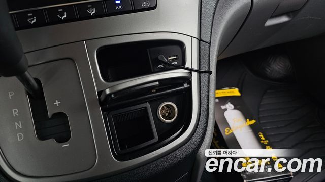 Hyundai Starex 2017 — photo 25