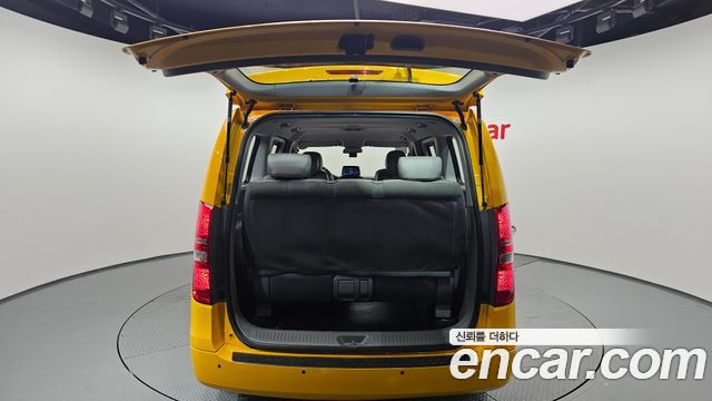 Hyundai Starex 2017 — photo 26