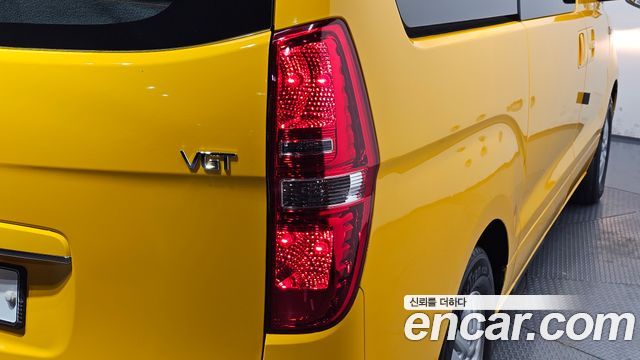 Hyundai Starex 2017 — photo 9