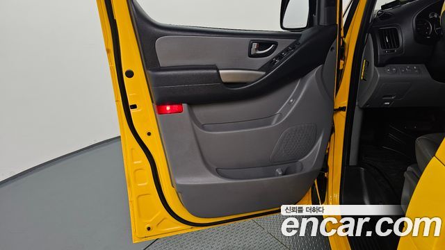Hyundai Starex 2017 — photo 14