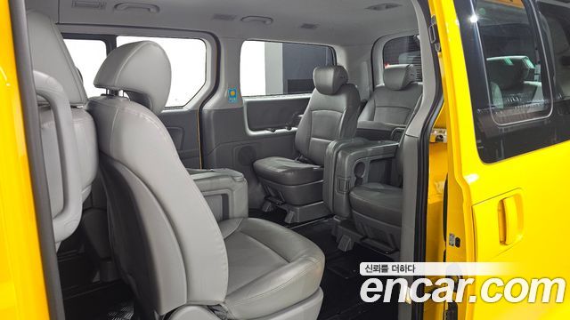 Hyundai Starex 2017 — photo 16