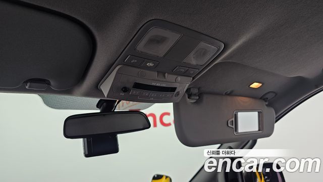 Hyundai Starex 2017 — photo 32